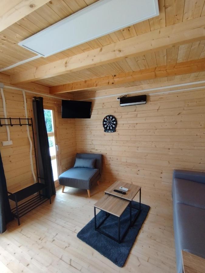 Tiny House Toute Equipee Avec Jardin Saint-Florent-sur-Cher Exterior photo